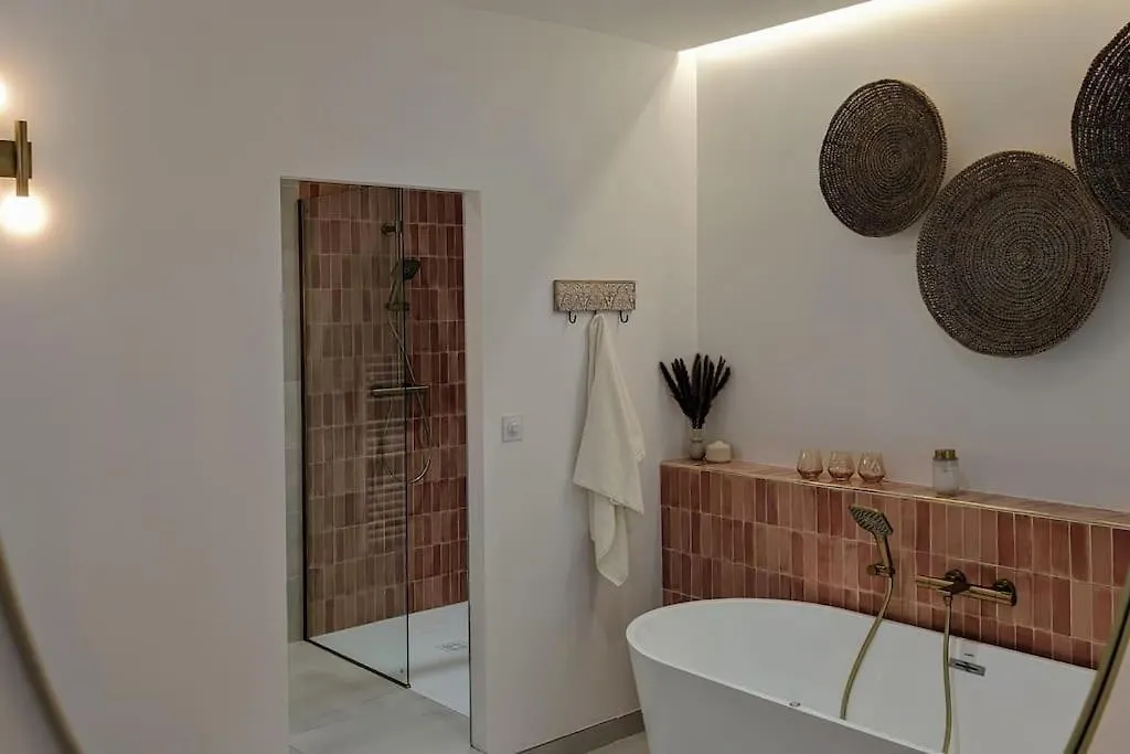 Suite Meraki - Luxe & Voyage - Jacuzzi & Cinema Saint-Etienne  Apartment