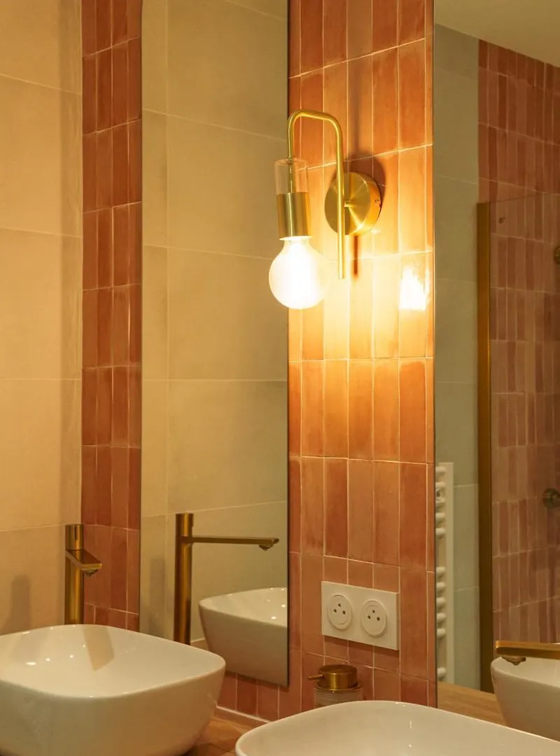 Suite Meraki - Luxe & Voyage - Jacuzzi & Cinema Saint-Etienne  Saint-Etienne (Loire)