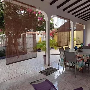  Hébergement de vacances Maison D'hôte Les Bougainvillées Guadeloupe